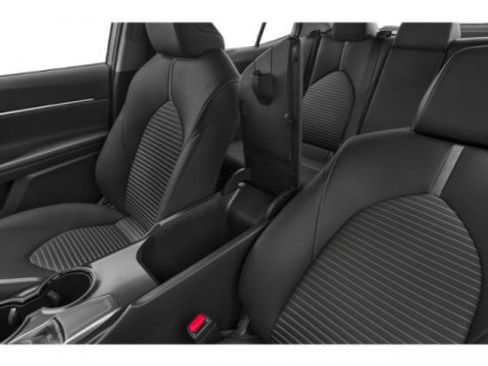 Used 2018 Toyota Camry SE w/ Moonroof Package FWD image 13
