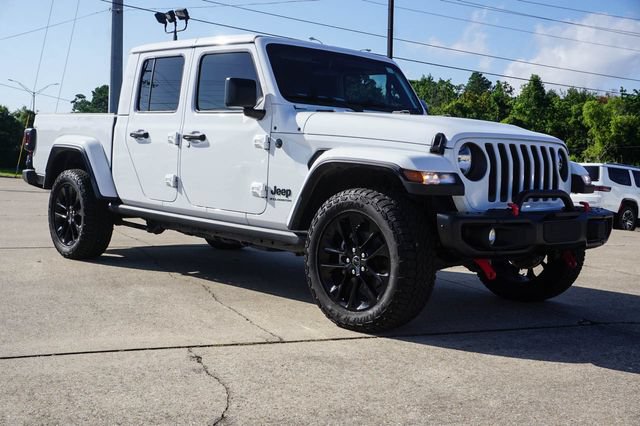 Used 2025 Jeep Gladiator Sport AWD/4WD image 2