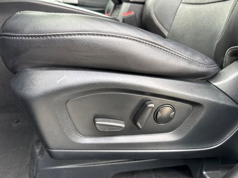 Used 2024 Ford Explorer Limited image 13