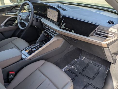 New 2025 Audi Q5 Premium Plus image 9