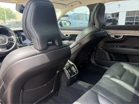 Used 2023 Volvo S90 B6 Plus AWD/4WD image 17