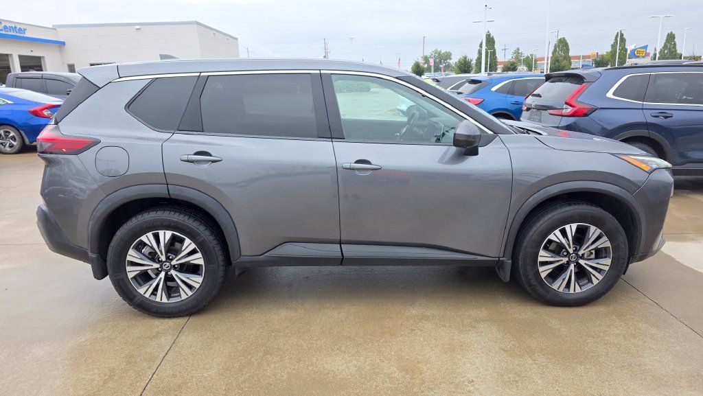 Used 2021 Nissan Rogue SV AWD/4WD image 6