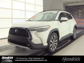 Used 2022 Toyota Corolla Cross XLE w/ Convenience Package video 1