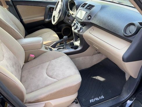 Used 2011 Toyota RAV4 4WD w/ Base L4 Extra Value Pkg image 6