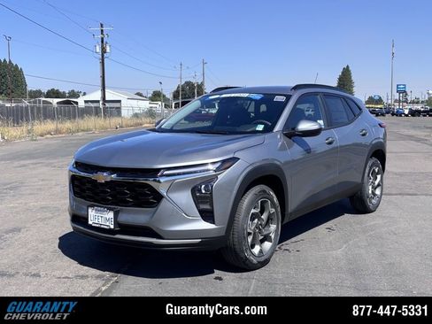 New 2025 Chevrolet Trax LT image 1
