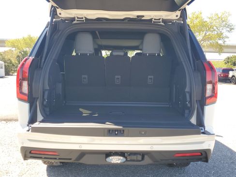 New 2026 Ford Expedition Tremor image 10