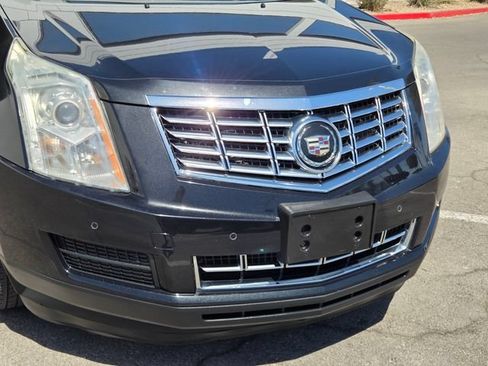 Certified 2014 Cadillac SRX Luxury w/ Driver Assist Package FWD image 8