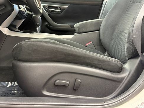 Used 2014 Nissan Altima 2.5 S FWD image 33