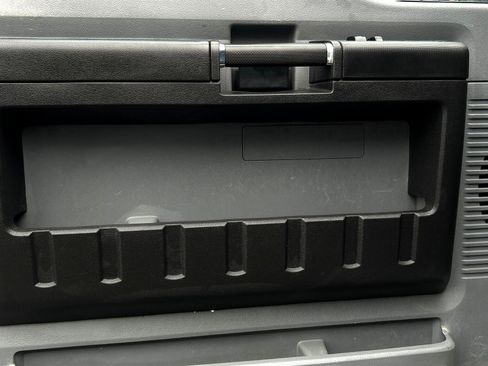 Used 2016 Ford F550 2WD Crew Cab Super Duty image 19