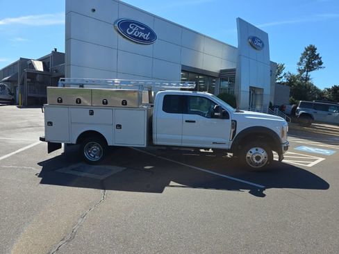 Used 2023 Ford F450 XLT w/ XLT Value Package AWD/4WD image 2