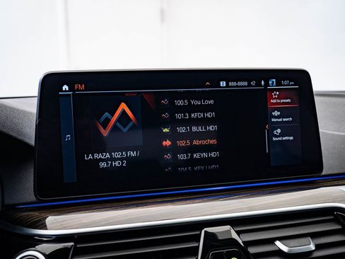 Used 2021 BMW 540i xDrive w/ Premium Package image 27