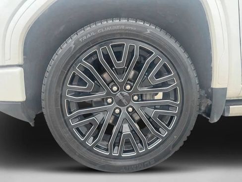 Used 2022 GMC Sierra 1500 Denali Ultimate AWD/4WD image 37