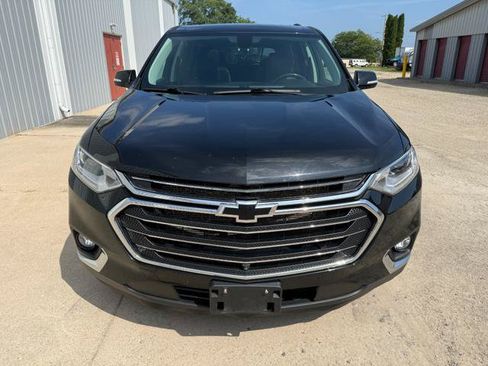 Used 2020 Chevrolet Traverse LT w/ LT Premium Package AWD/4WD image 4