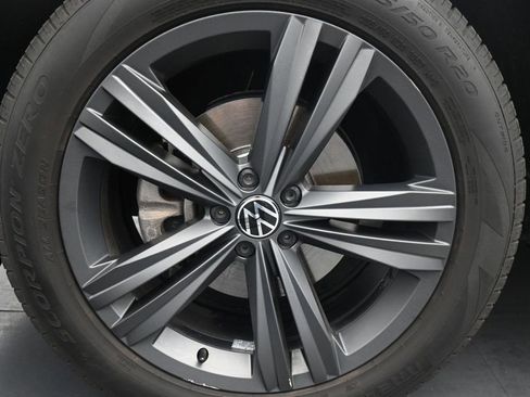 Used 2021 Volkswagen Atlas Cross Sport SE AWD/4WD image 14