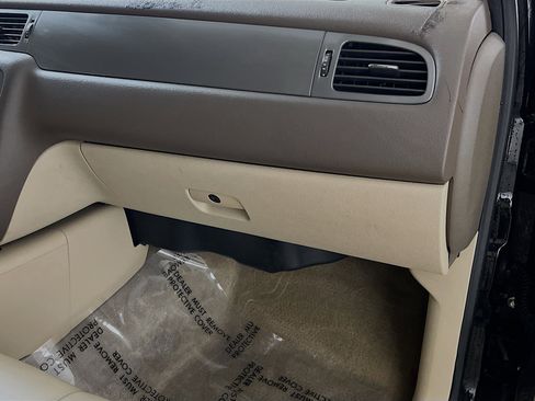 Used 2011 Chevrolet Avalanche LT w/ Luxury Package image 33