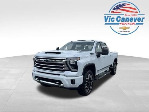 Used 2026 Chevrolet Silverado 2500 High Country w/ High Country Premium Package AWD/4WD image 1