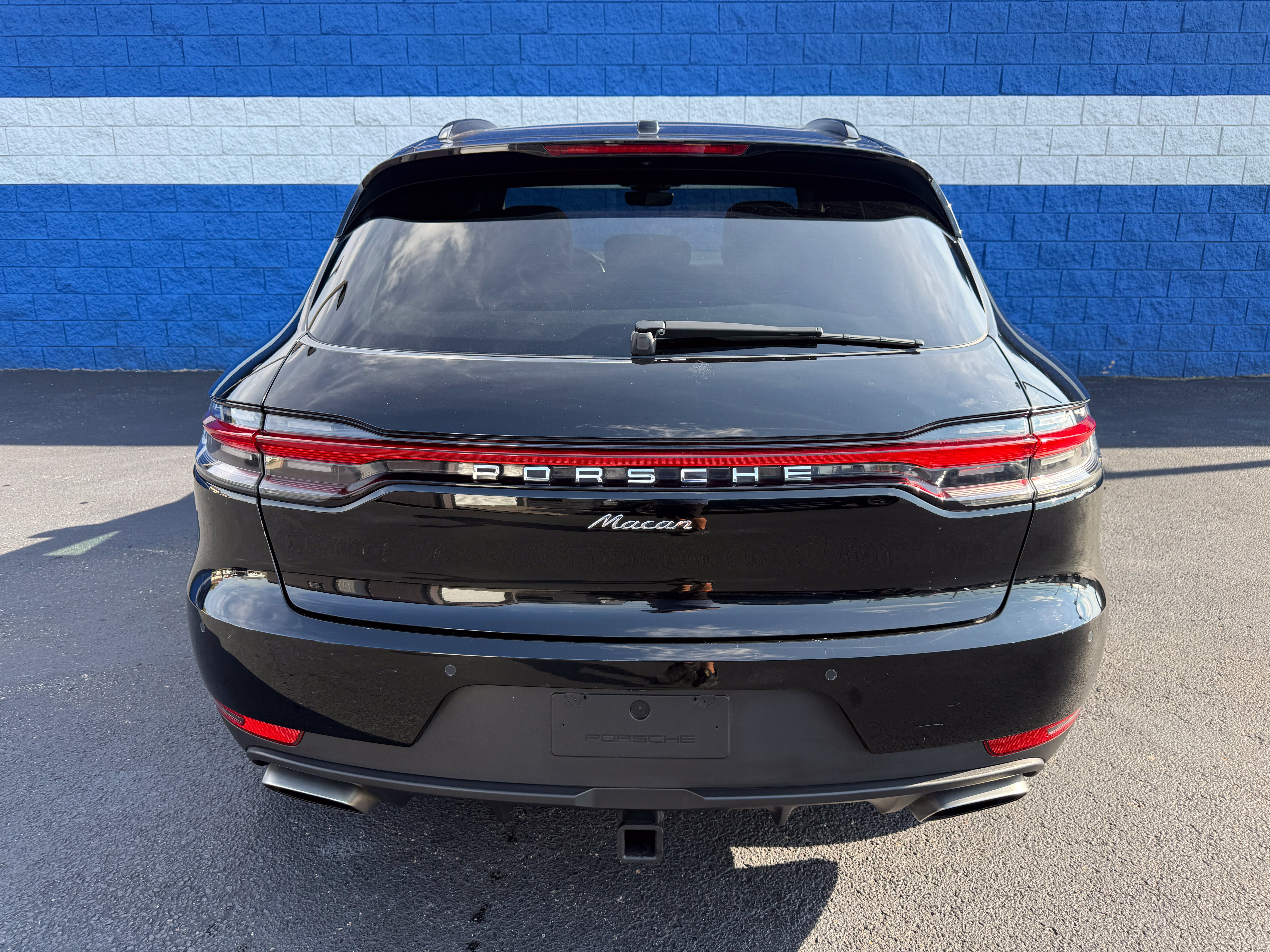 Used 2020 Porsche Macan AWD/4WD image 19