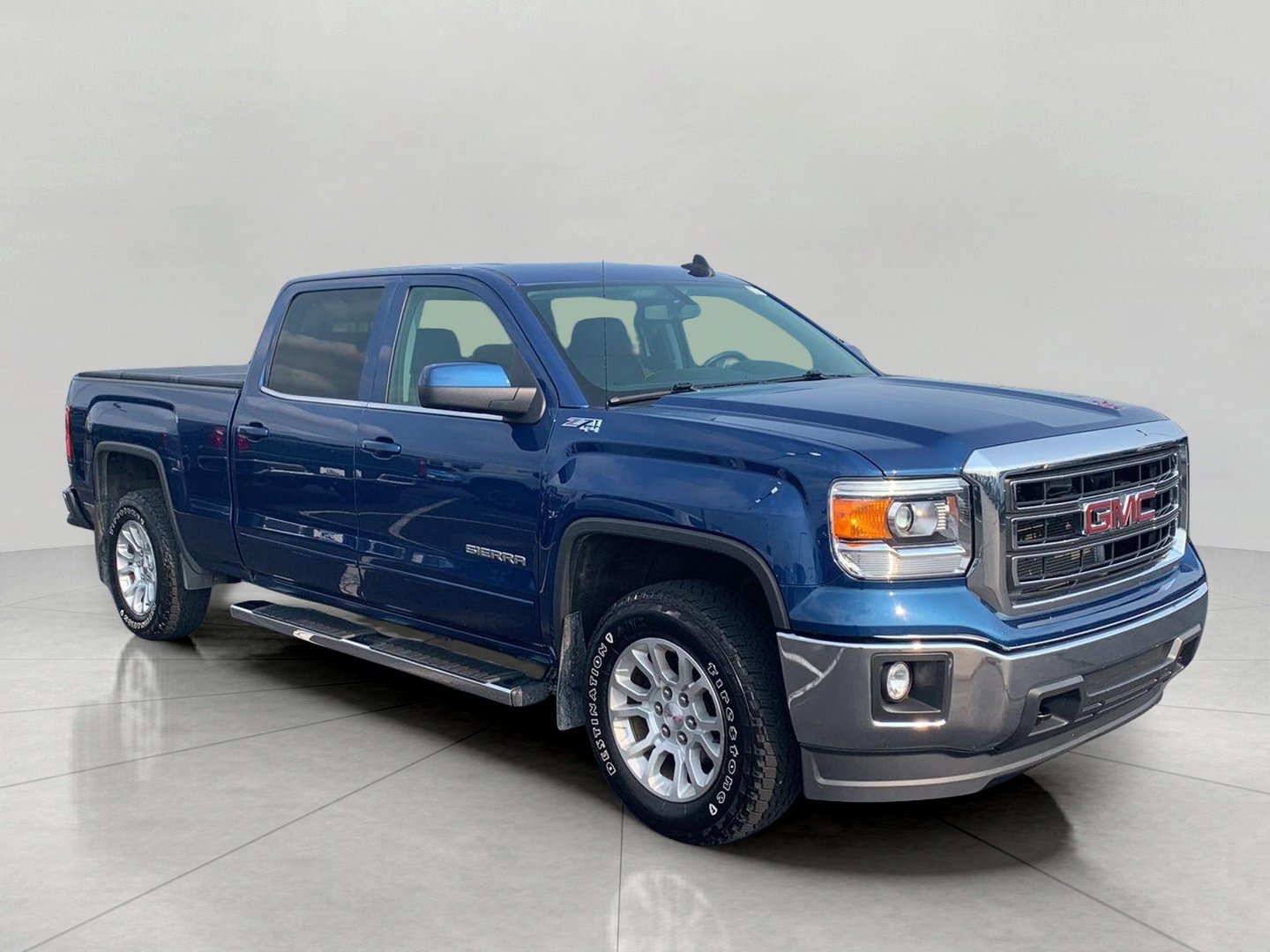 Used 2015 GMC Sierra 1500 SLE w/ SLE Value Package AWD/4WD image 1