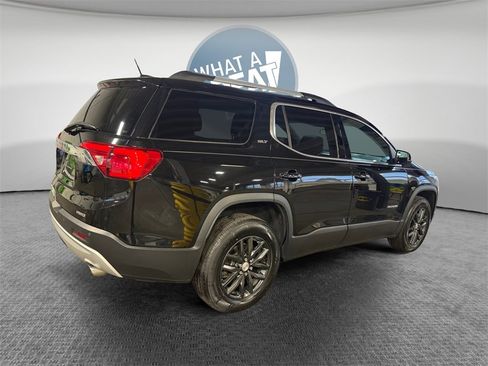Used 2019 GMC Acadia SLT w/ LPO, Floor Liner Package image 3