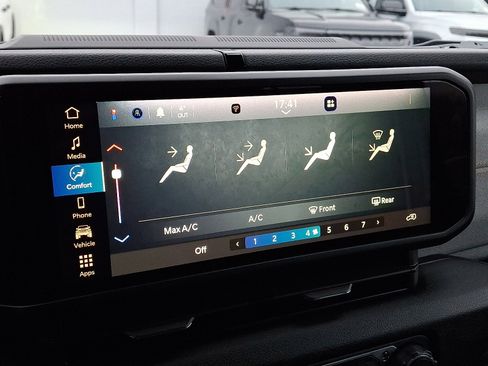 Certified 2025 Jeep Wrangler Willys image 19