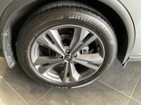 Used 2024 Nissan Murano Platinum w/ Cargo Package image 8