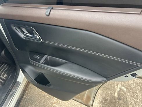 Used 2023 Nissan Rogue Platinum w/ Platinum Premium Package FWD image 16