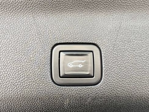 Used 2022 Chevrolet Tahoe RST AWD/4WD image 42