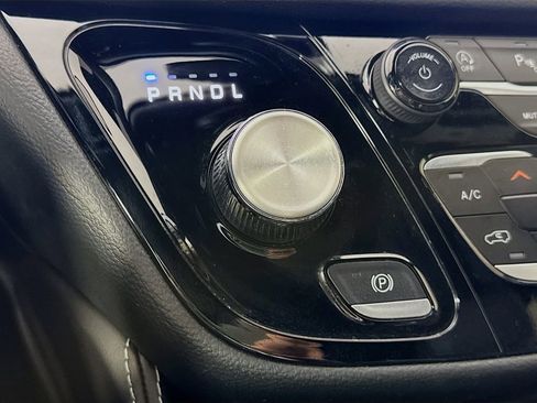 Used 2024 Chrysler Pacifica Limited w/ S Appearance Package image 20