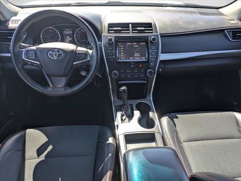 Used 2017 Toyota Camry SE FWD image 16