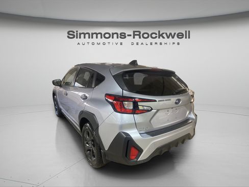 Used 2024 Subaru Crosstrek 2.0i AWD/4WD image 3