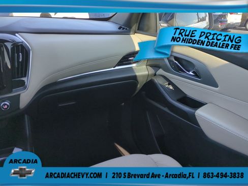 Used 2023 Chevrolet Traverse LS FWD image 17