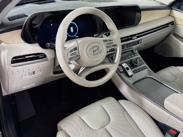 Certified 2024 Hyundai Palisade Limited AWD/4WD image 13