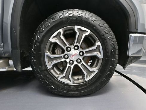 Used 2019 GMC Sierra 1500 SLE w/ SLE Value Package AWD/4WD image 18