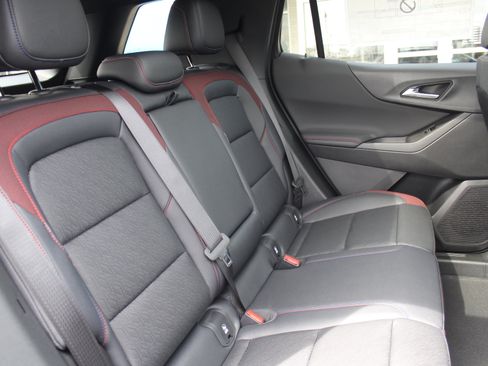 New 2026 Chevrolet Equinox RS image 17