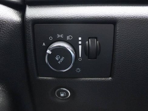 Used 2021 Jeep Grand Cherokee Laredo AWD/4WD image 17