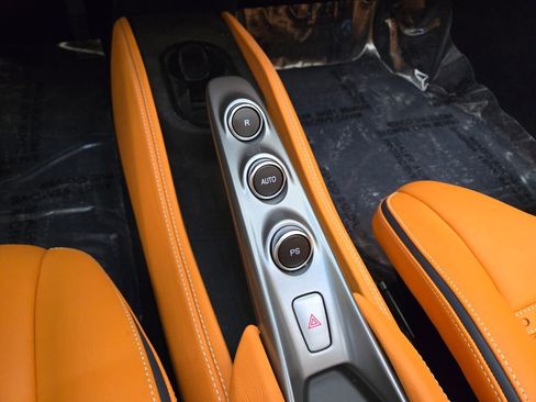 Used 2022 Ferrari F8 Tributo image 35