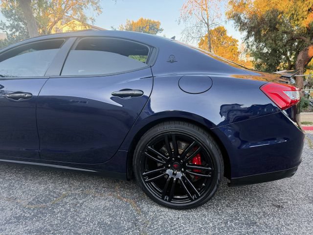 Used 2015 Maserati Ghibli RWD image 39