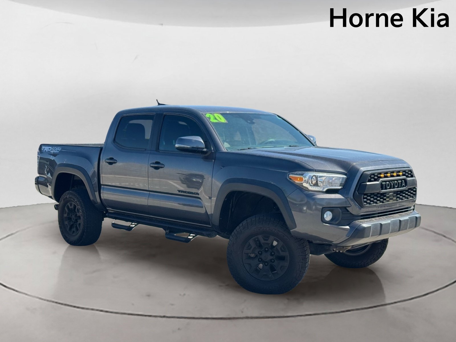 Used 2020 Toyota Tacoma TRD Off-Road w/ Technology Package AWD/4WD image 2