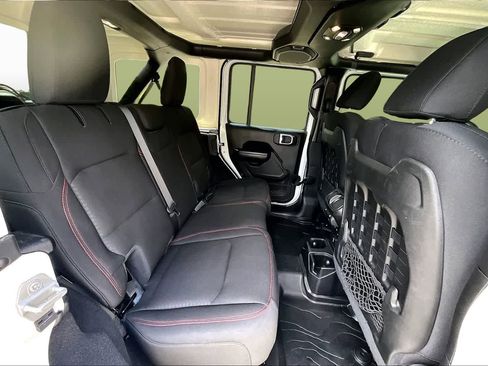 Used 2020 Jeep Wrangler Unlimited Rubicon w/ LED Lighting Group AWD/4WD image 19