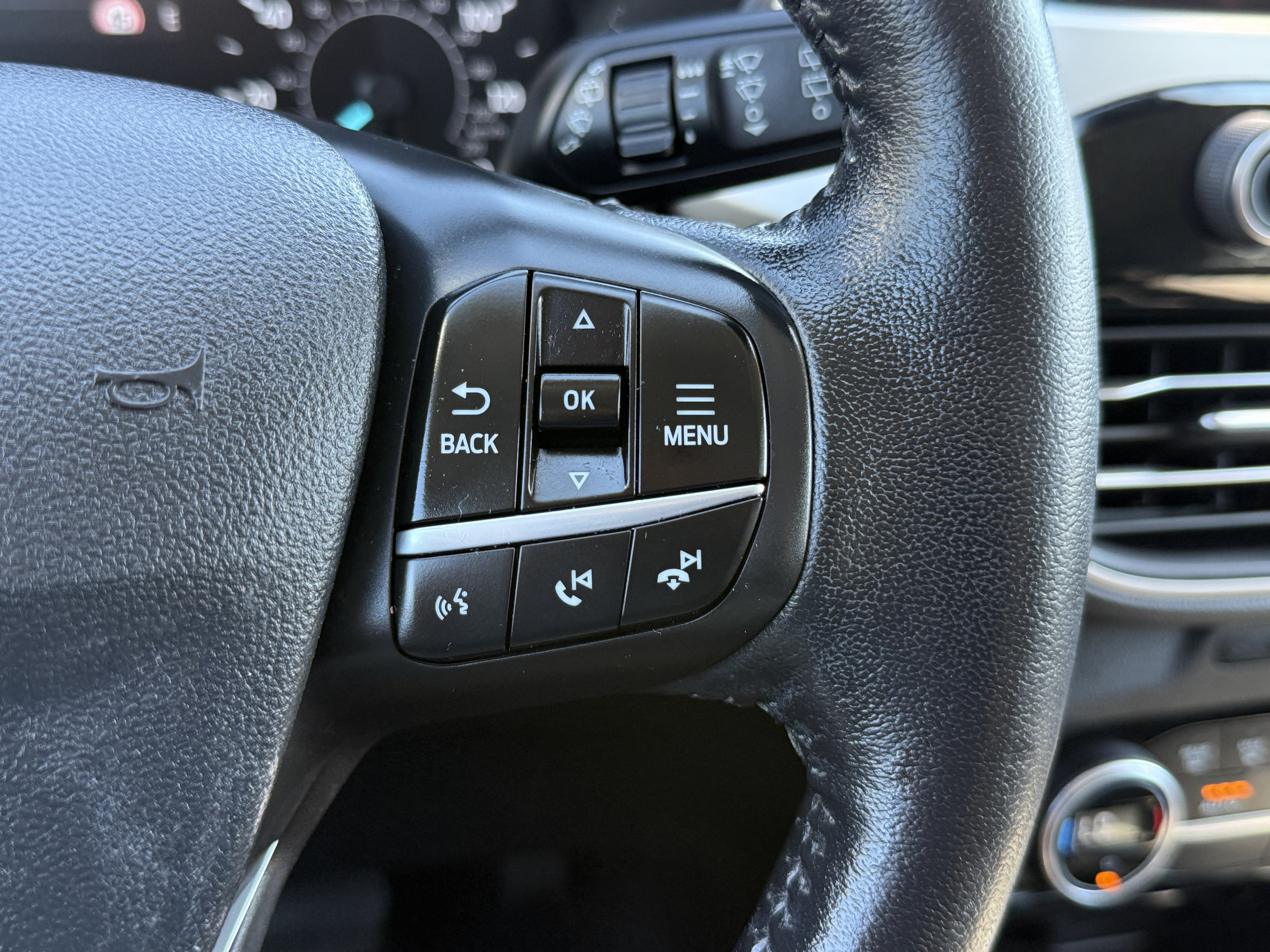 Used 2021 Ford Escape SE w/ Convenience Package AWD/4WD image 26