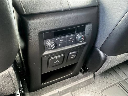 Used 2023 Chevrolet Traverse High Country w/ LPO, Floor Liner Package AWD/4WD image 10