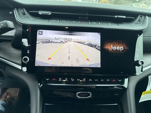 New 2026 Jeep Grand Cherokee Limited image 14