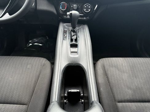 Used 2018 Honda HR-V LX image 10