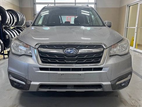 Used 2017 Subaru Forester 2.5i Premium w/ All-Weather Package image 3