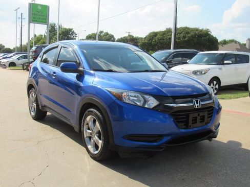 Used 2018 Honda HR-V LX image 4