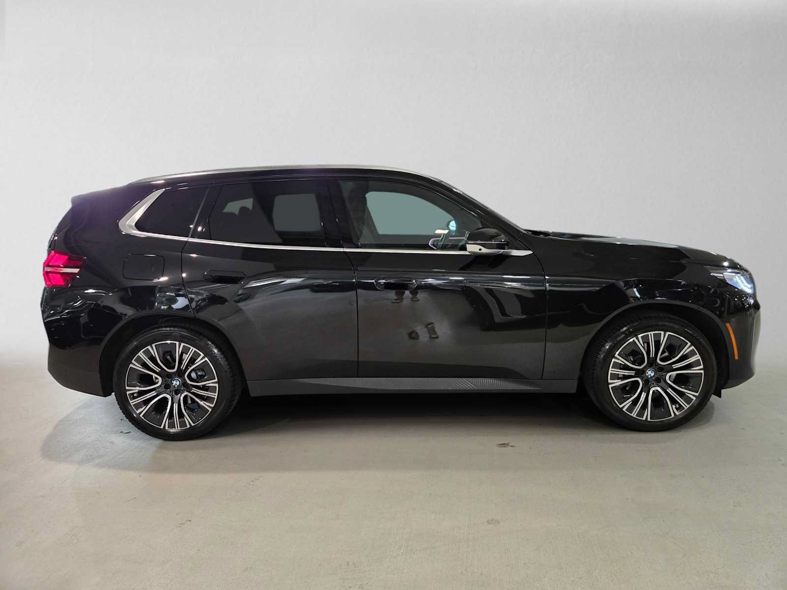 Used 2026 BMW X3 xDrive30i w/ Premium Package AWD/4WD image 2