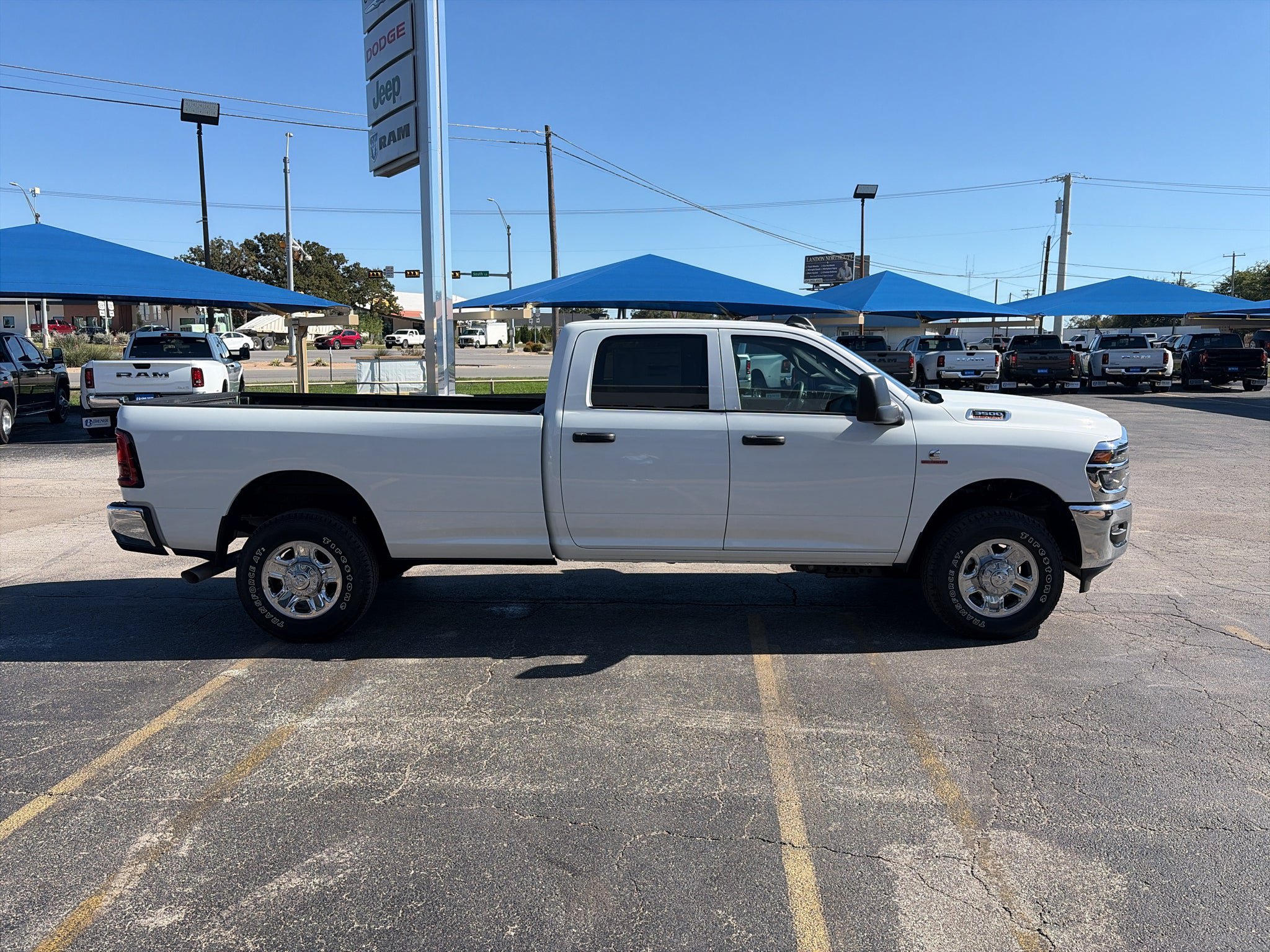 New 2027 RAM 3500 Tradesman w/ Chrome Appearance Group A AWD/4WD image 4