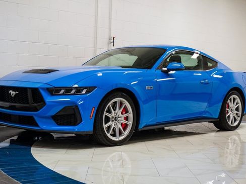 Used 2024 Ford Mustang GT Premium image 4