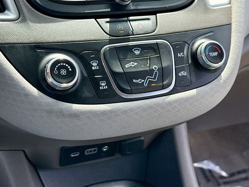 Used 2022 Chevrolet Malibu LS w/ Driver Confidence Package II FWD image 10