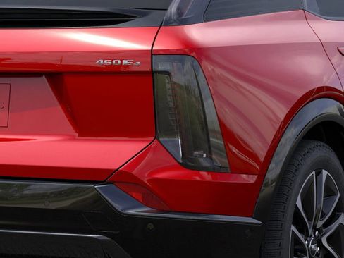 New 2026 Cadillac Optiq Sport 1 image 33